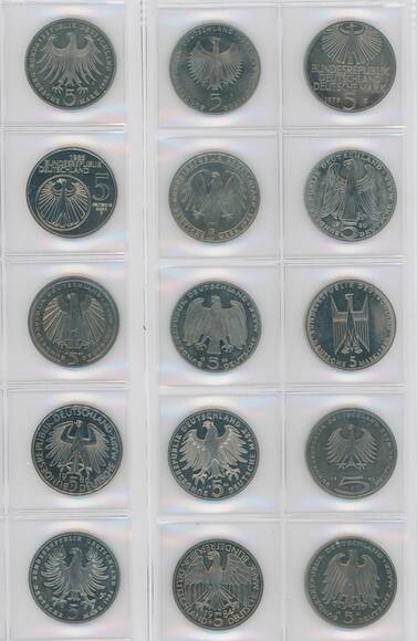 BRD 1979-1986, 15 x 5 DM Gedenkmünzen in Magnimat komplett