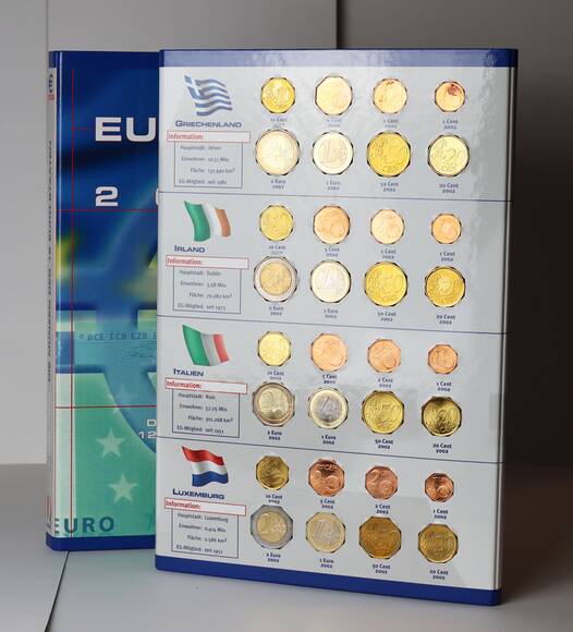 EURO 2002 Einsteck-Sammelmappe für 12 Euro-Kursmünzsätze