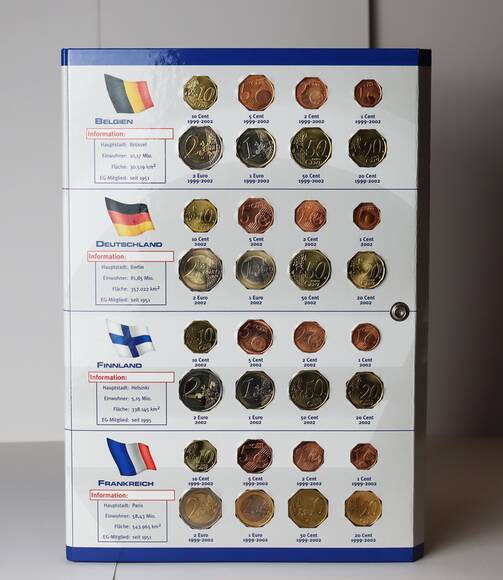 EURO 2002 Einsteck-Sammelmappe für 12 Euro-Kursmünzsätze