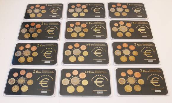 EURO-GEDENKMÜNZSÄTZE, Sammlung mit 12 Stück