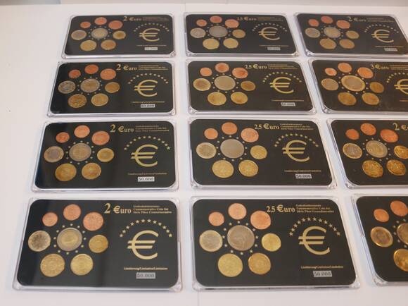 EURO-GEDENKMÜNZSÄTZE, Sammlung mit 12 Stück