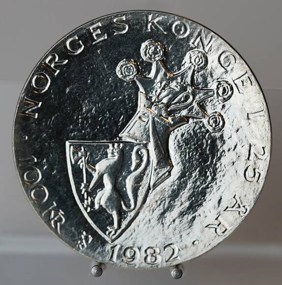 NORWEGEN 100 Kroner 1982 Thronbesteigung von König Olav V.