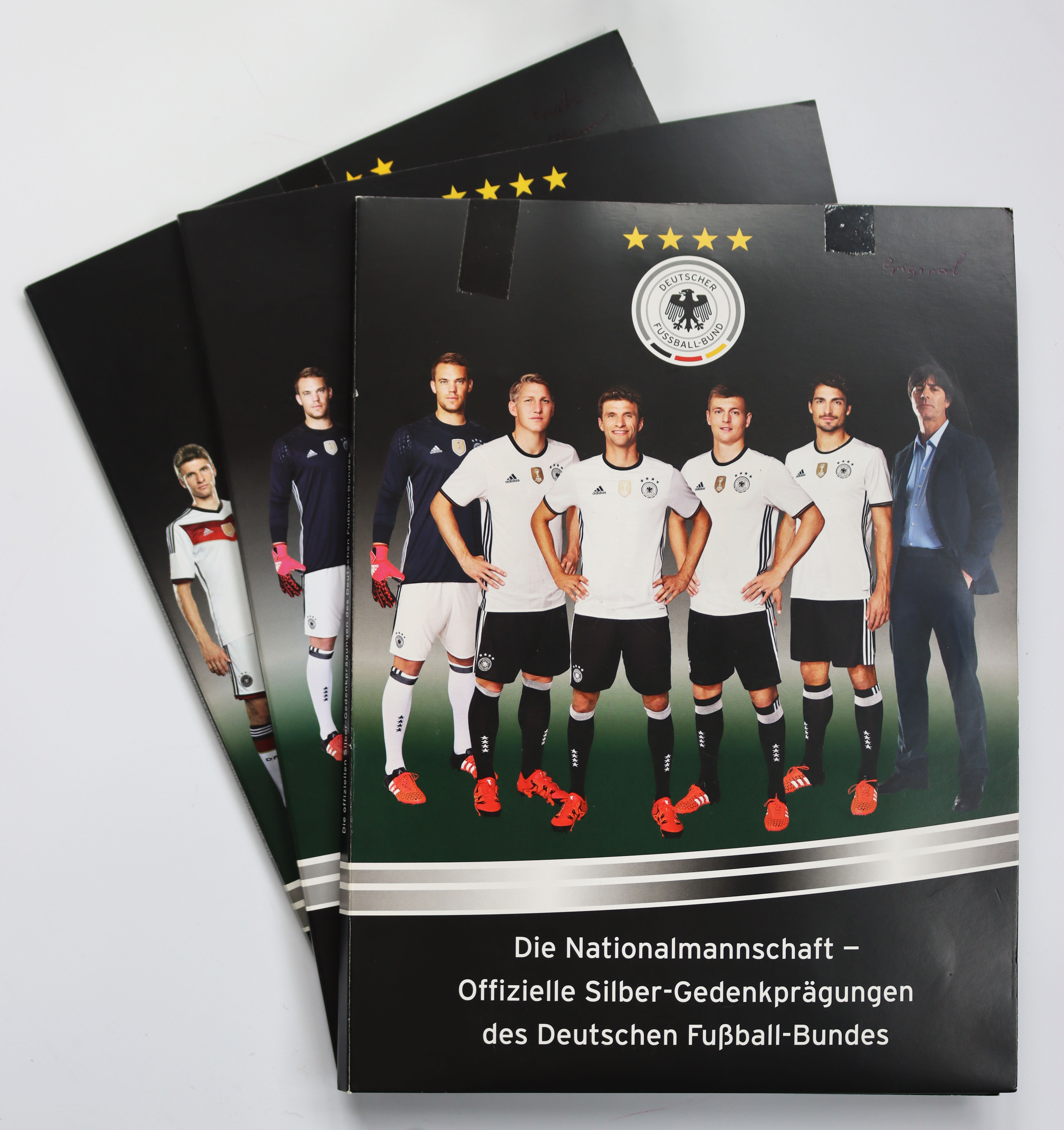 DIE NATIONALMANNSCHAFT Sammlung mit 42 Silbermedaillen und einer Goldmedaille