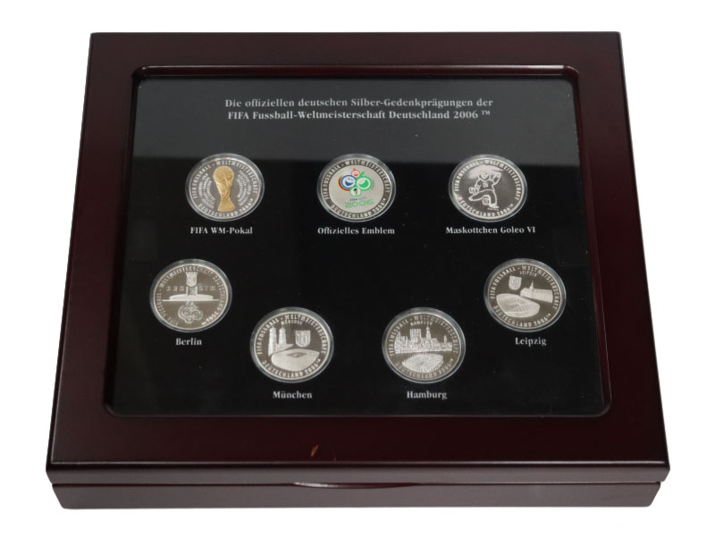 FIFA FUSSBALL WM 2006, schöne Silbersammlung mit 15 Sterlingsilber-Medaillen